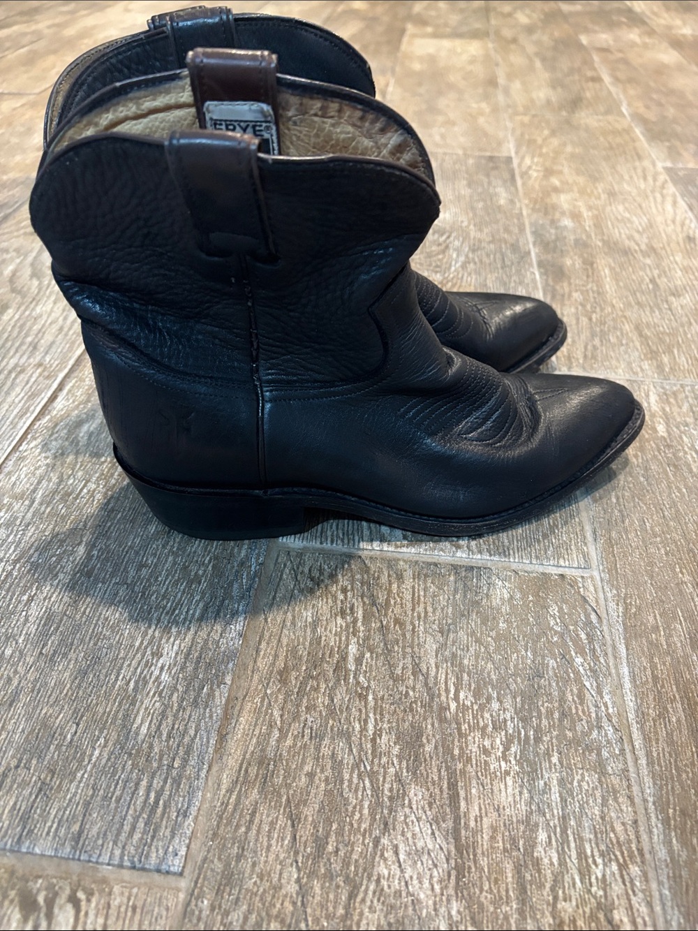 Frye Black Short Leather Western Boots Women’s size 9